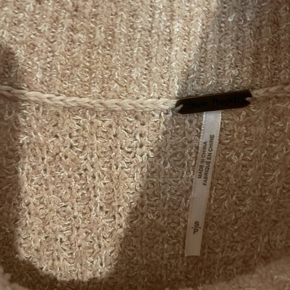Free People Edessa Pullover Sweater 🛍️ - Picture 3 of 5